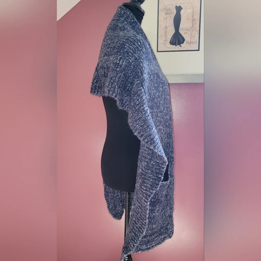 Vince Camuto Sweater‎ Wrap